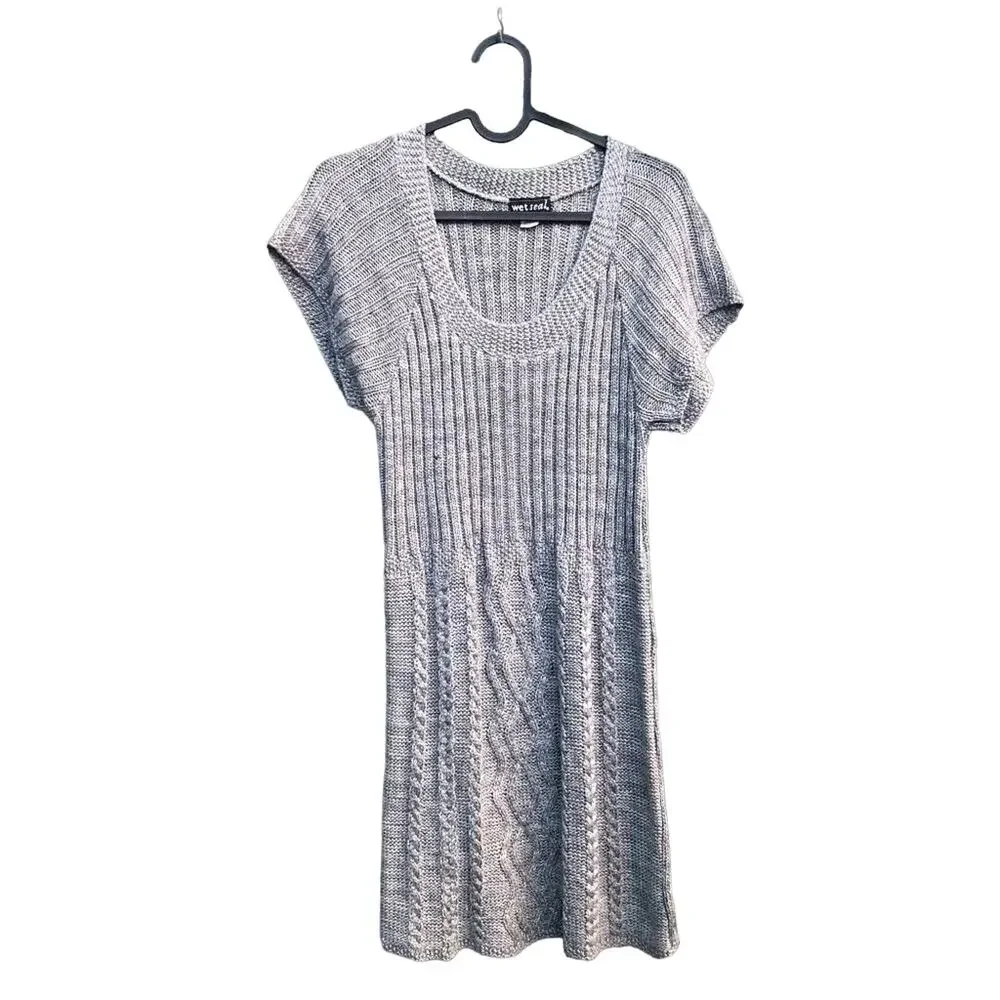 short sleeve cable knit sweater dress NWT Mine Short sleeve Cable Knit Sweater Dress Size Large Junior